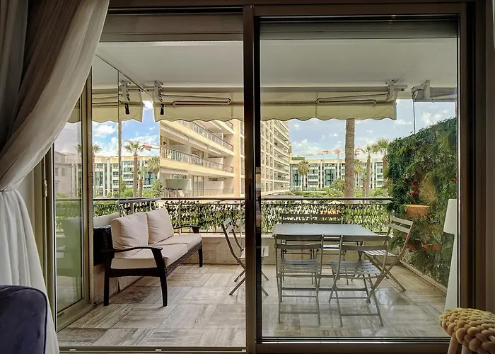 Ref 1434 - Croisette - Sea View For Rent Cannes